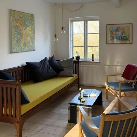 Renovated Stone House From 1877 In Listed Bornholm * スヴァネケ
